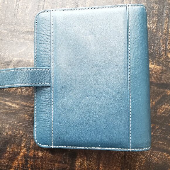 Franklin Covey Aurora Leather Strap Binder - Picture 3 of 3